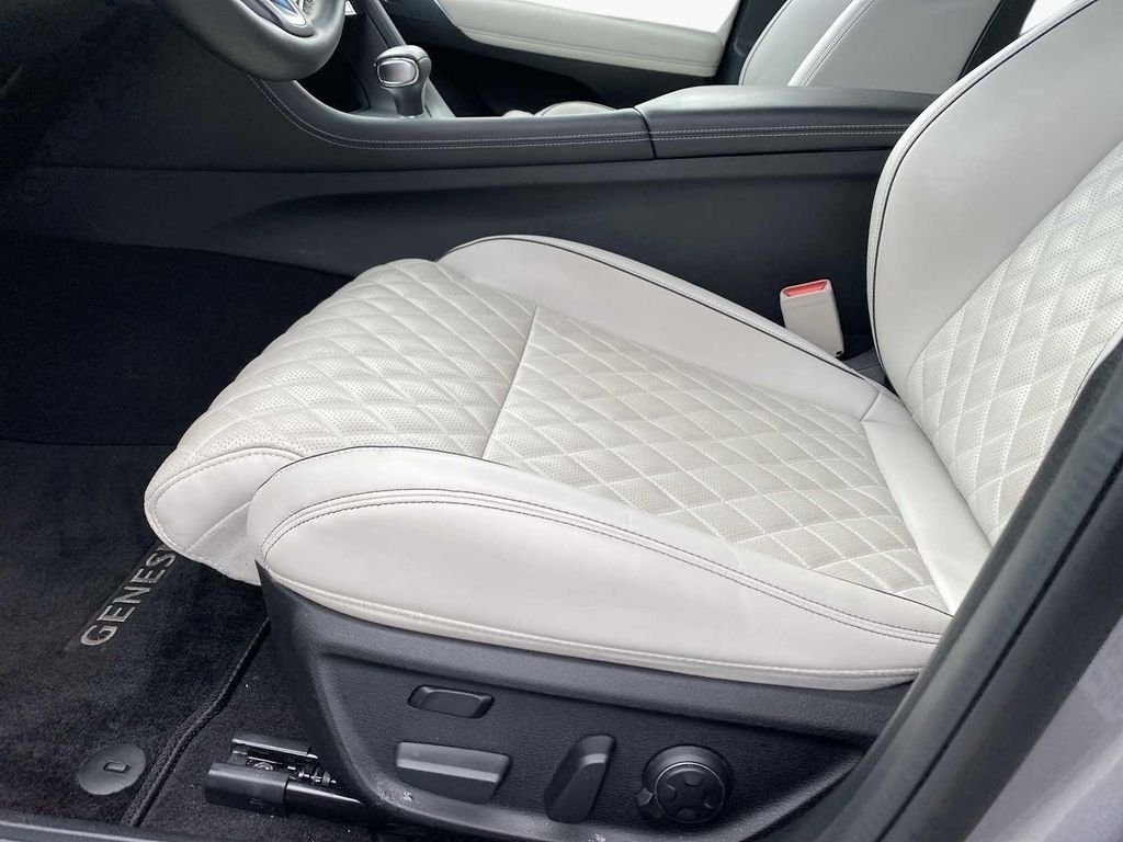 2025 GENESIS G70 Sport Advanced - Photo 26
