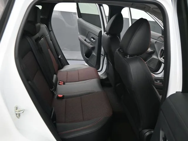 2025 Nissan Kicks SR - Photo 14