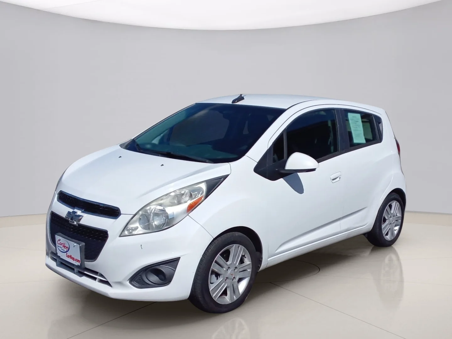 Used 2014 White Chevrolet 1LT image 2