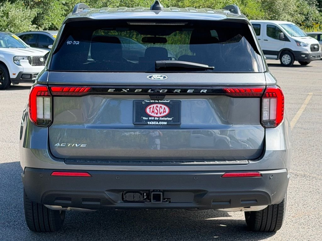 New 2027 Carbonized Gray Metallic Ford Active image 25