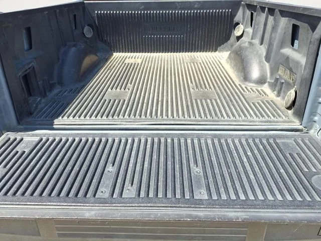 Used 2023  Ford XL image 28