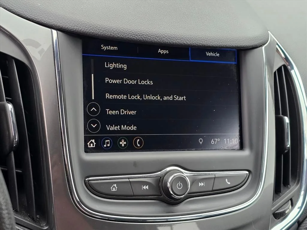 Used 2019 Silver Chevrolet LT image 21