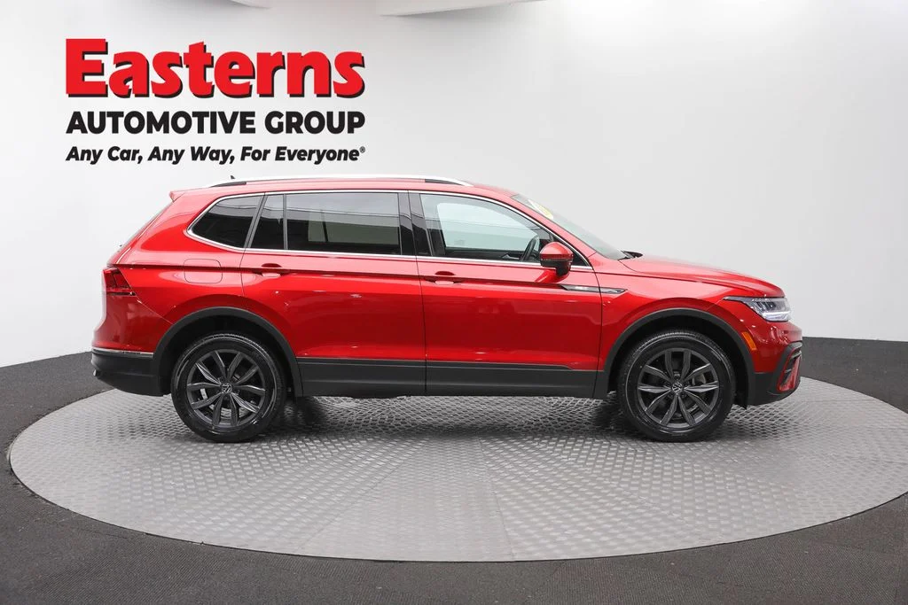 Used 2023 Red Volkswagen 2.0T SE image 4