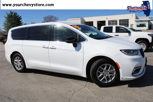 2024 Chrysler Pacifica Touring L