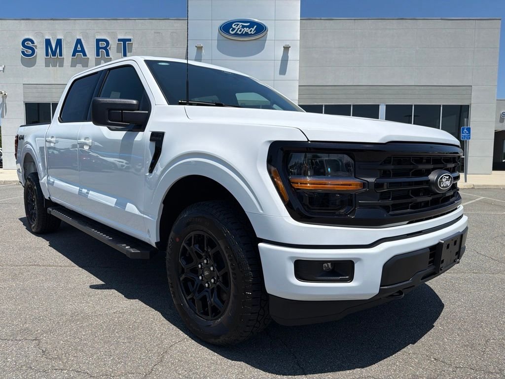 New 2026 Oxford White Ford XLT image 1