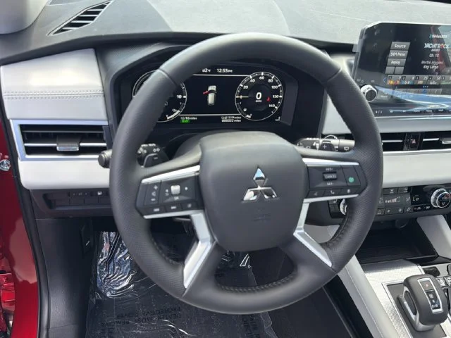 Used 2025 Red Mitsubishi SEL image 17