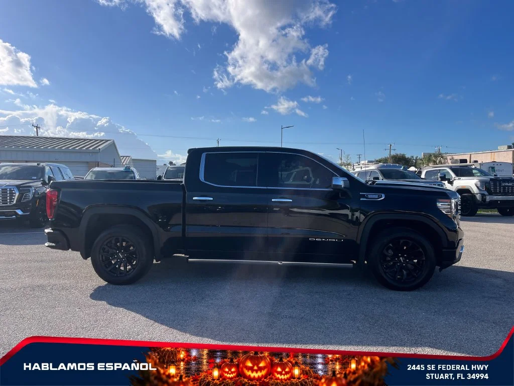 New 2026 Summit White GMC Elevation image 8