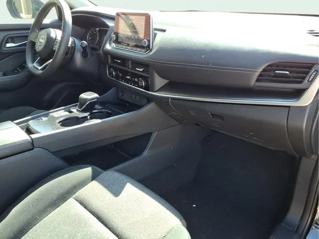 Used 2024  Nissan SV image 22
