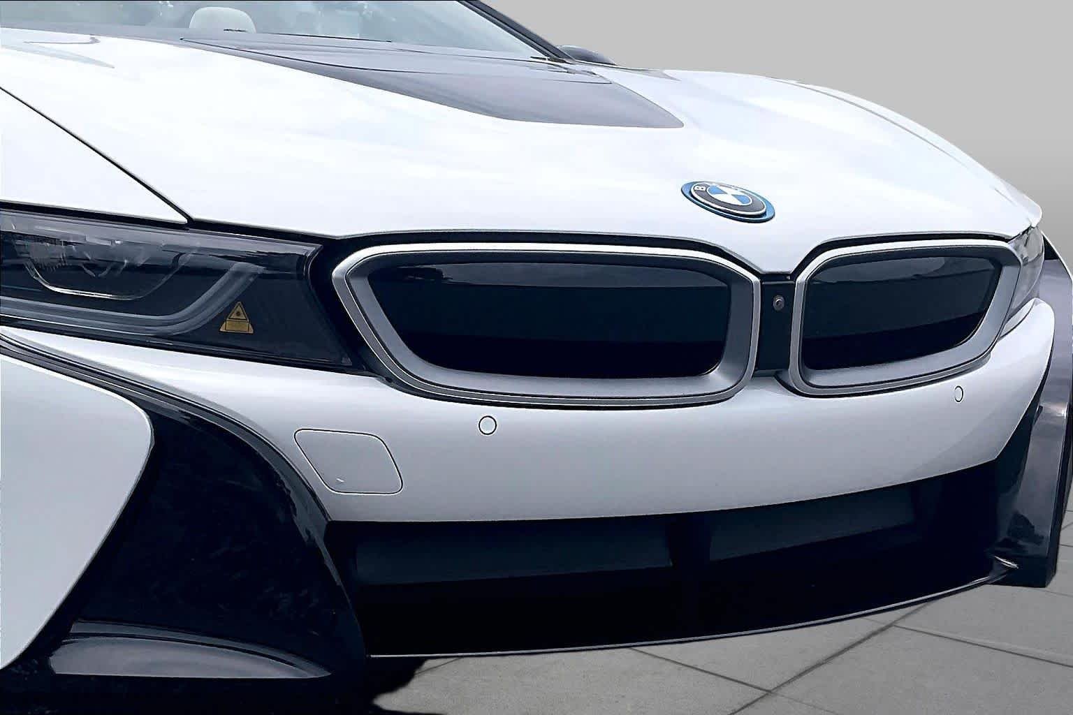 Used 2019 Crystal White Pearl Metallic w/Frozen Gray Accent BMW  image 26