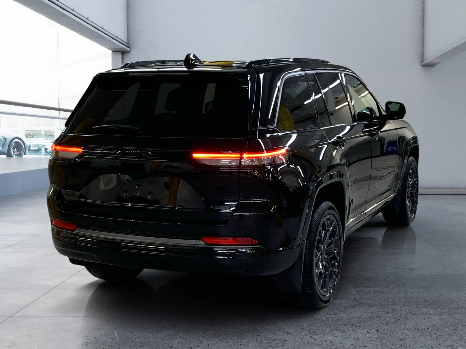 New 2026 Diamond Black Crystal Pearl Jeep Summit image 5