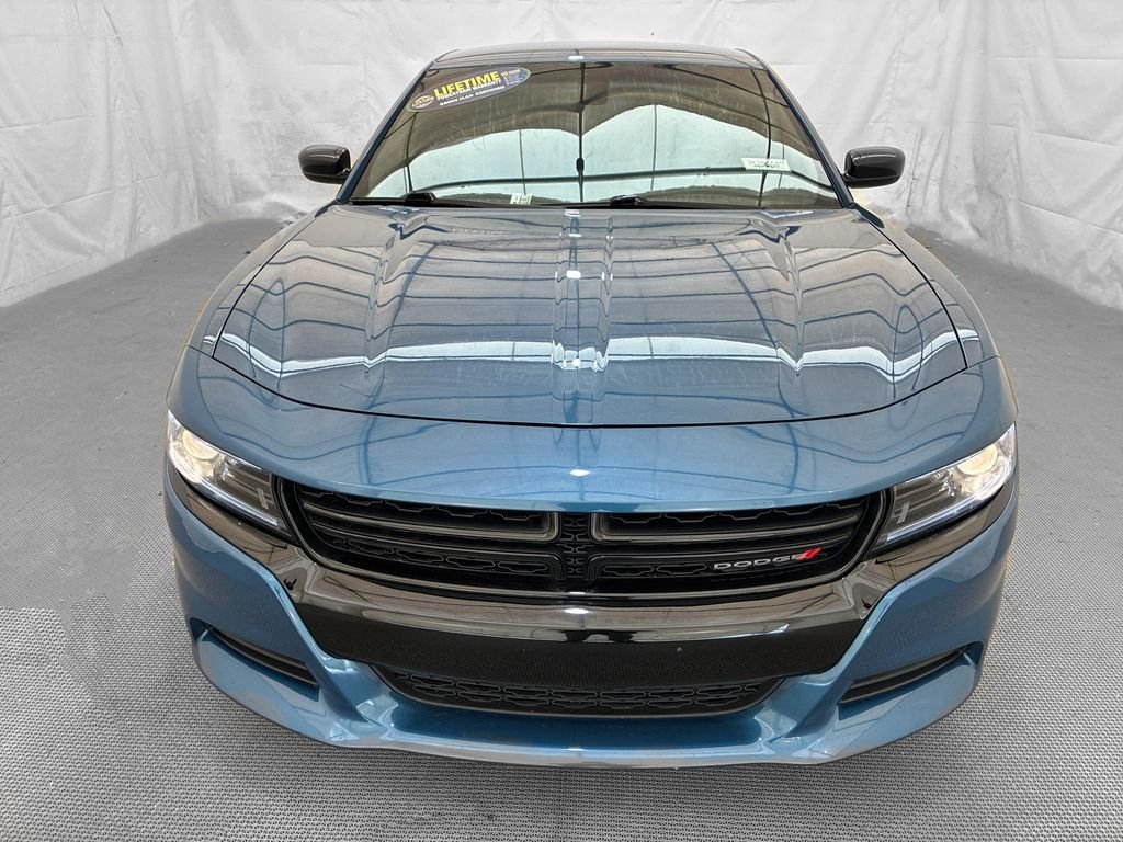 Used 2022 Frostbite Dodge SXT image 2