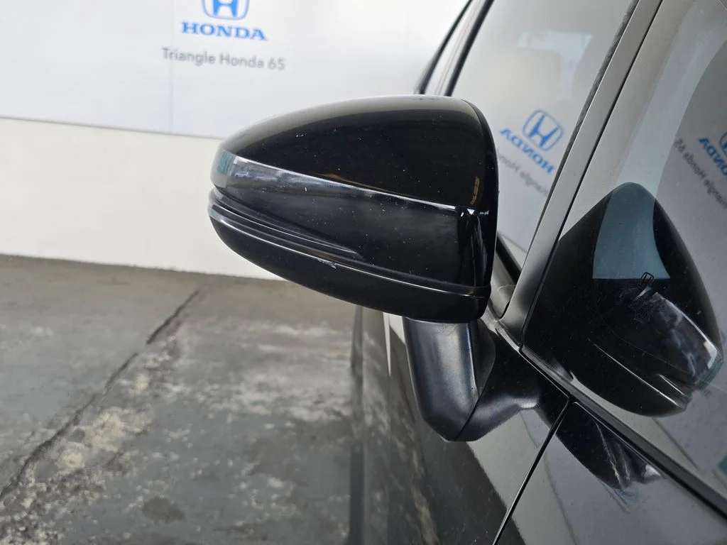 Used 2018  Honda LX image 14
