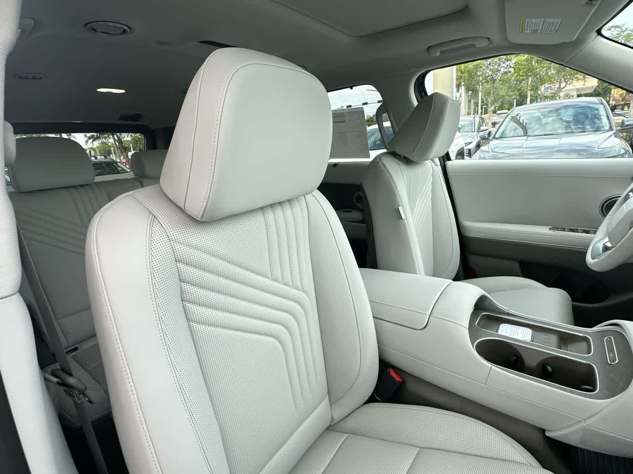 New 2026 Abyss Black Pearl Hyundai Blue SEL Premium 8P image 27
