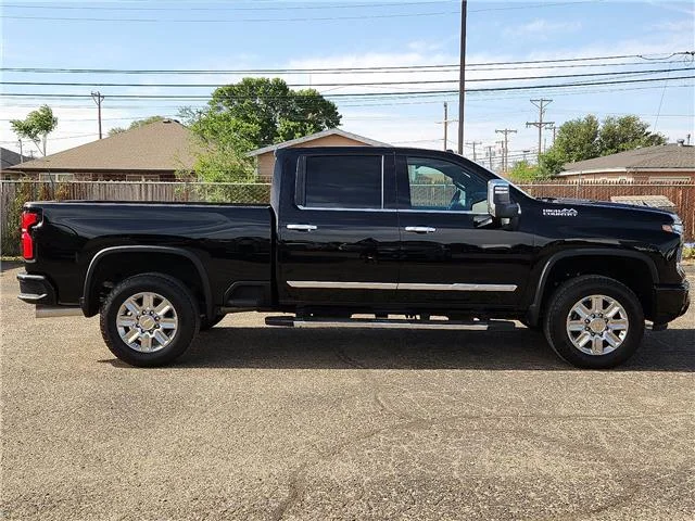 Used 2025 Black Chevrolet High Country 4x4 Crew Cab 6.75 ft. box 159 in. WB image 5