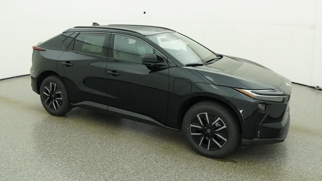 New 2026 Midnight Black Metallic Toyota XLE image 12