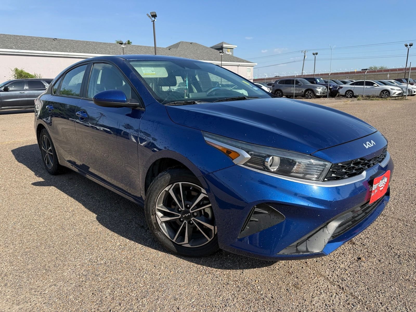 Used 2023 Blue Kia LXS image 1