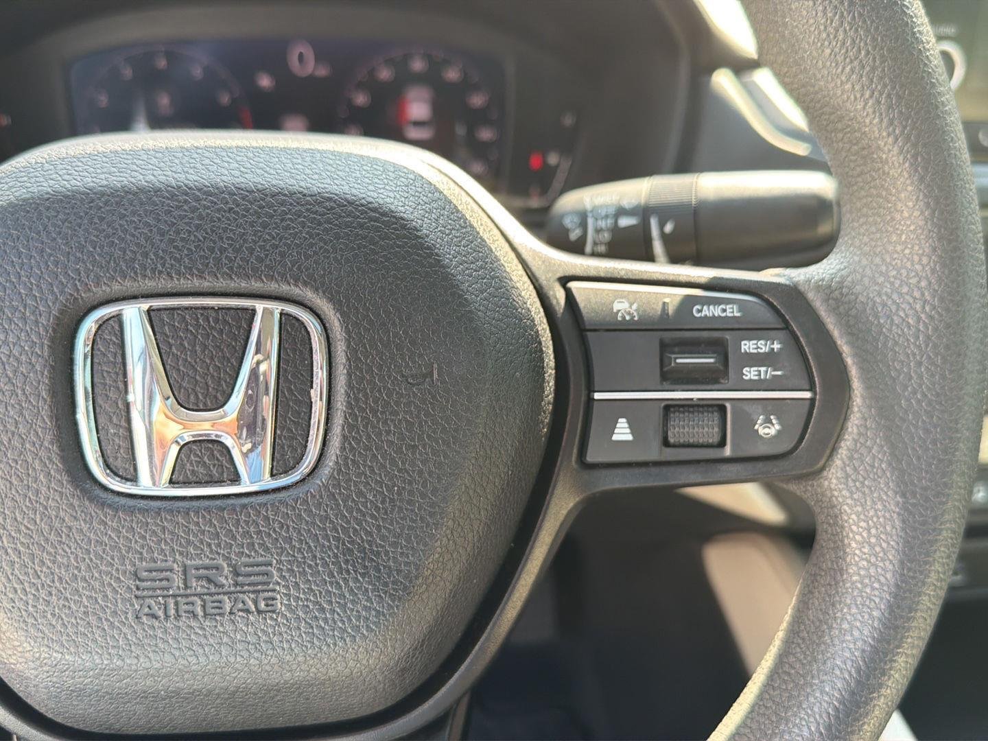 Used 2023 Platinum White Pearl Honda EX image 21