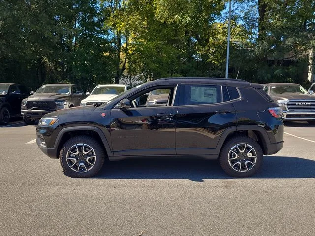 2026 Jeep Compass Trailhawk - Photo 19