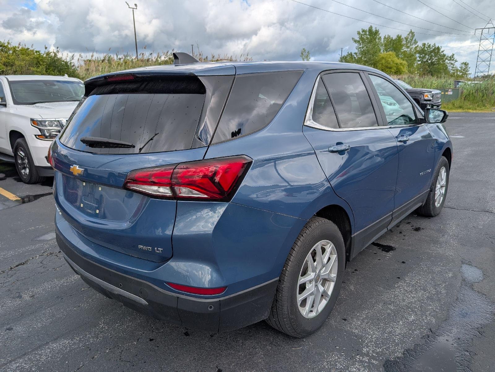Used 2024 Lakeshore Blue Metallic Chevrolet LT image 9