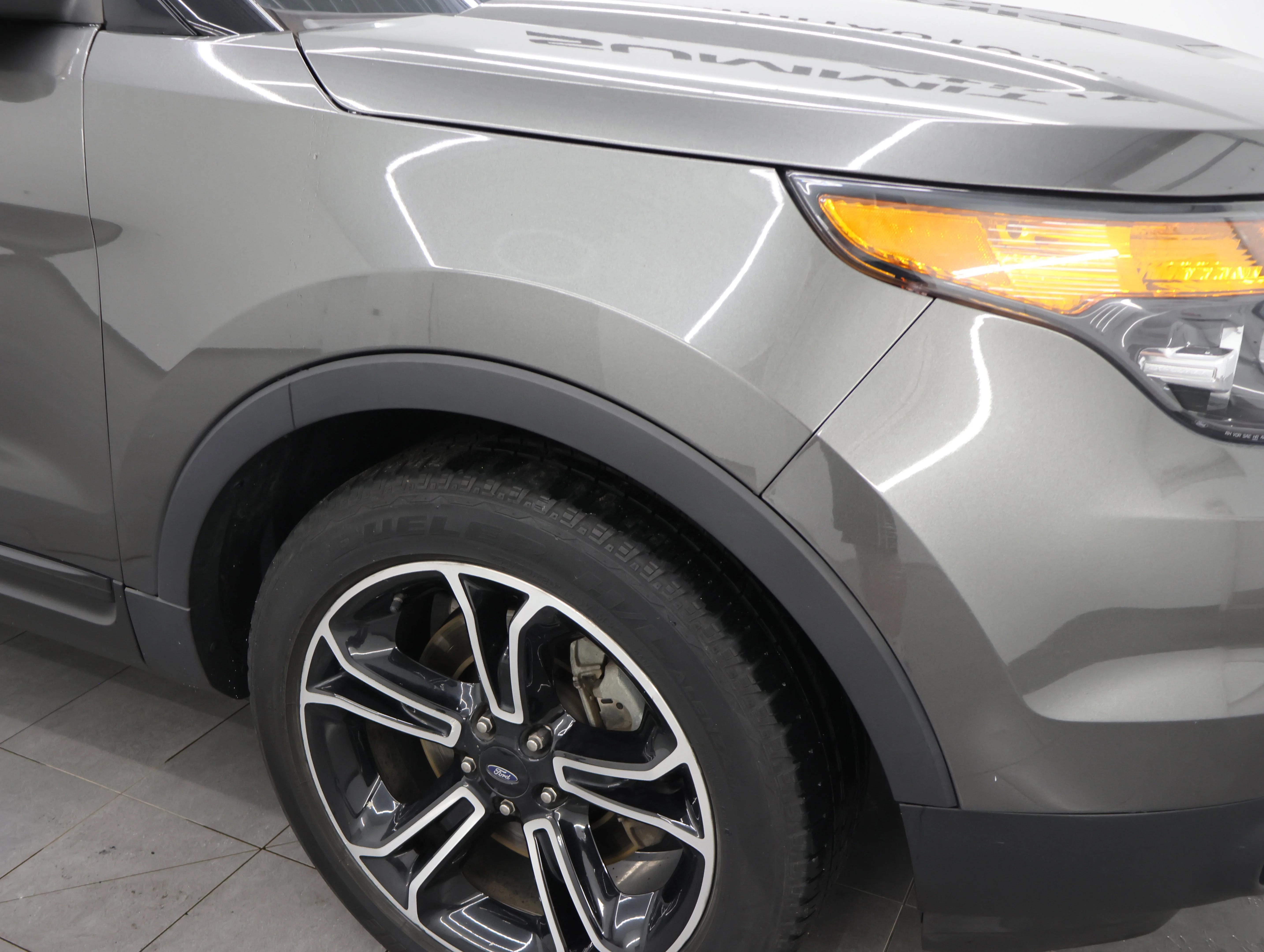 Used 2015 Magnetic Metallic Ford Sport image 22