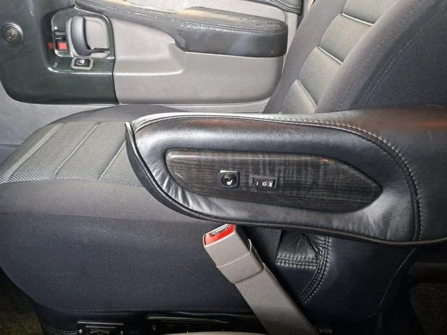 Used 2015 Black Chevrolet Work Van image 17