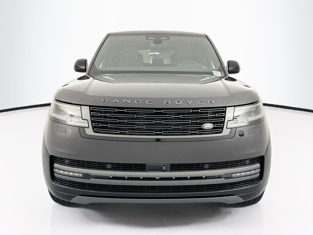 New 2027 Santorini Black Land Rover SE image 2