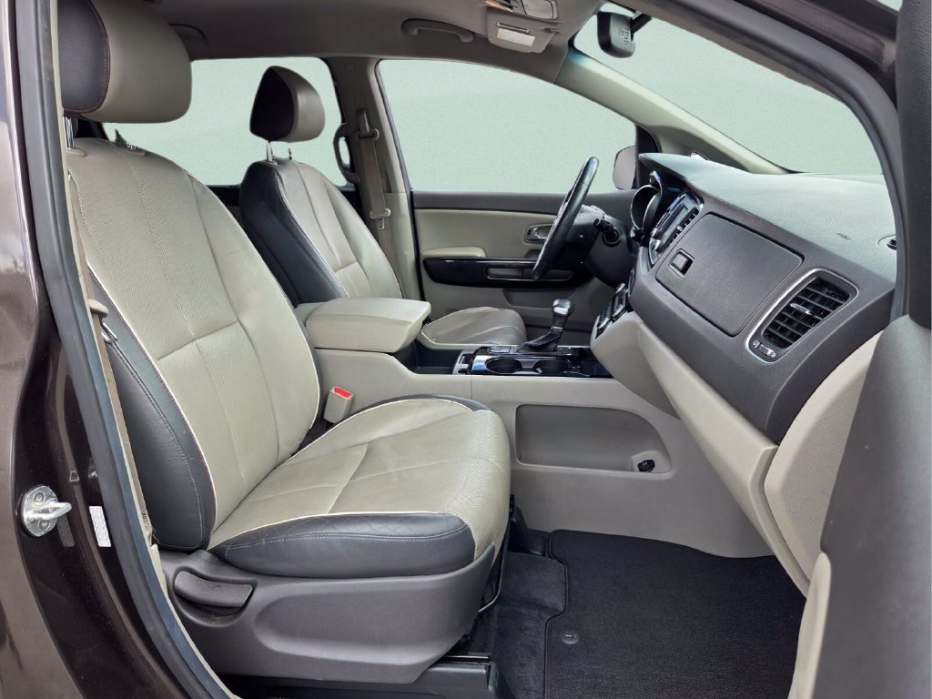 Used 2017 Titanium Bronze Kia EX image 17