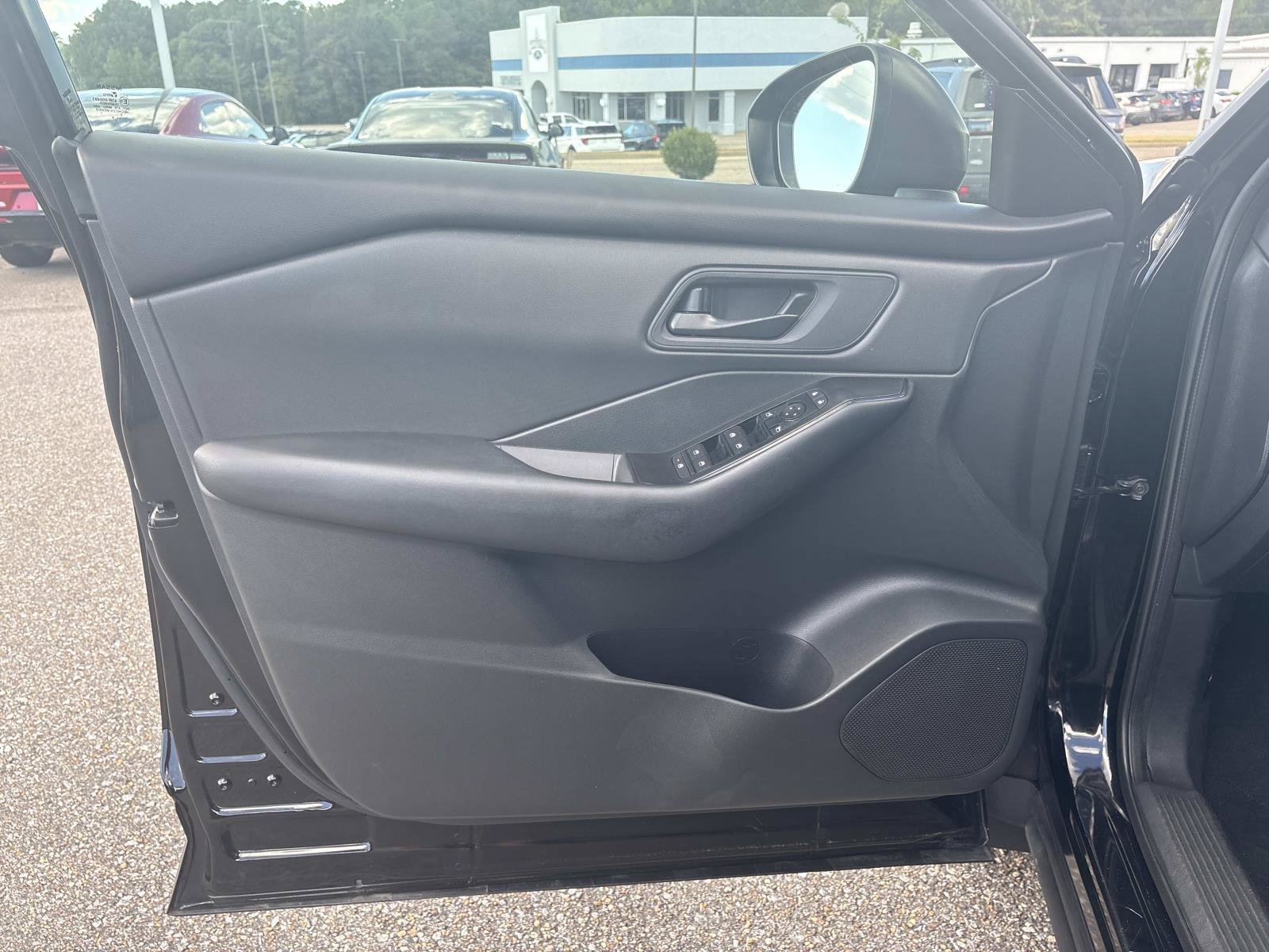 2026 Nissan Rogue S - Photo 12