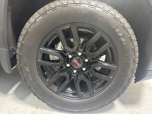 Used 2026 Silver GMC Elevation image 4