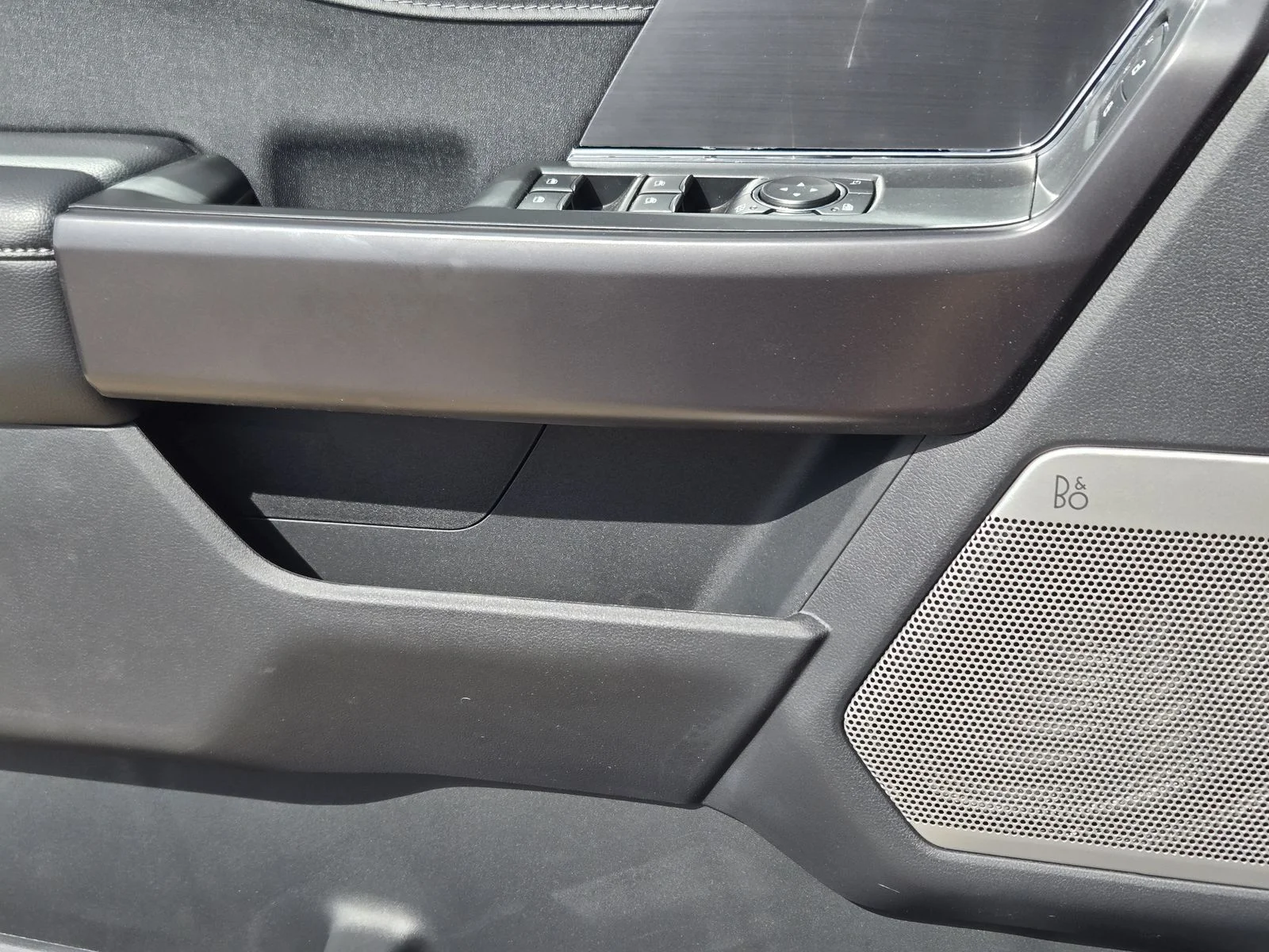 New 2026 Iconic Silver Metallic Ford Lariat® image 15