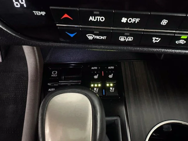 Used 2017 White Lexus 350 image 18
