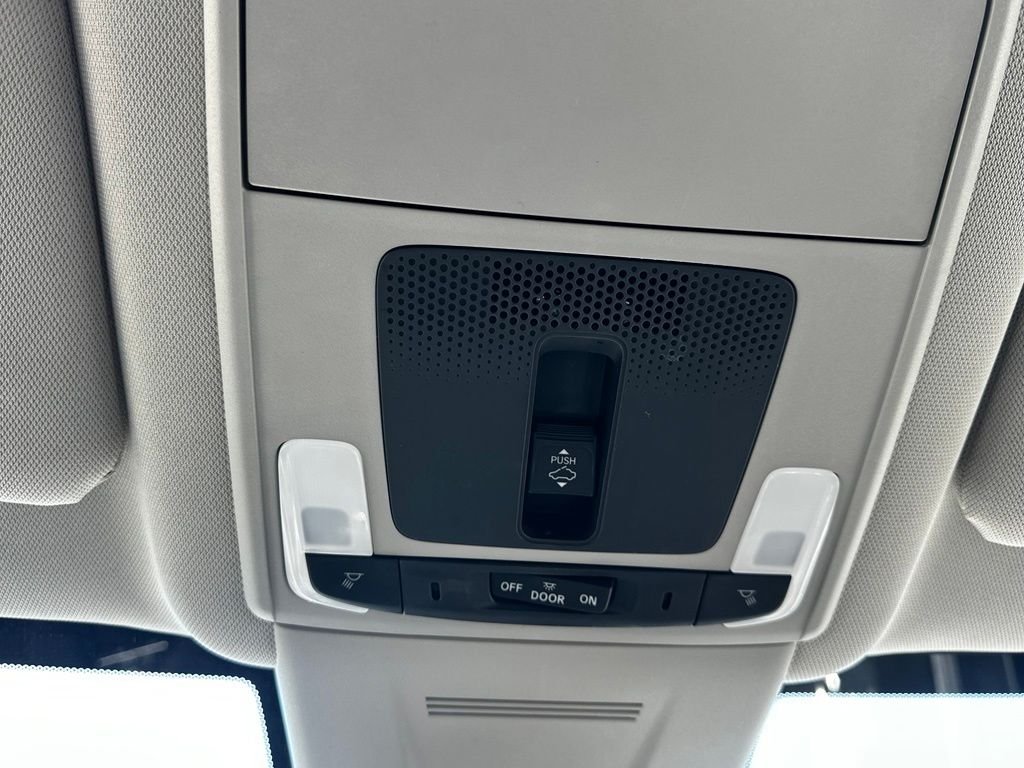 Used 2025  Honda EX image 28