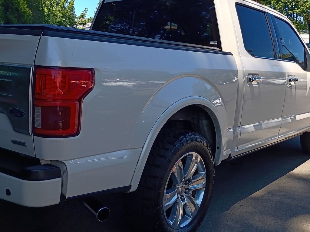 Used 2018 White Platinum Clearcoat Metallic Ford Platinum image 4