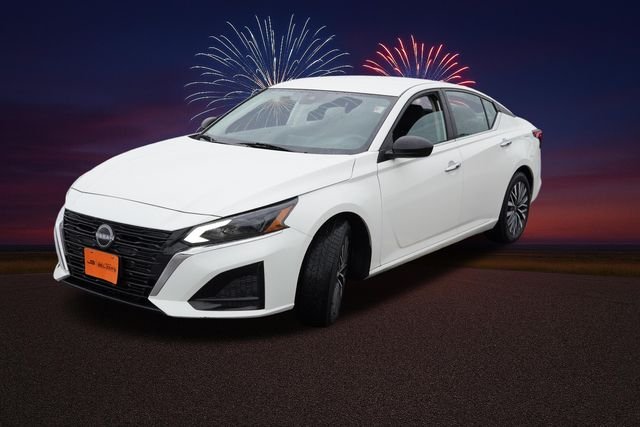 2025 Nissan Altima SV - Photo 11