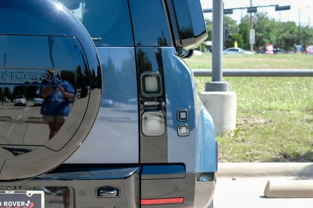 New 2026 Tasman Blue Land Rover X-Dynamic SE image 53