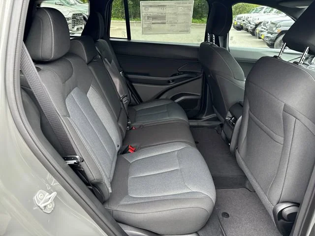 New 2026 Sting-Gray Clear-Coat Exterior Paint Jeep Laredo image 10