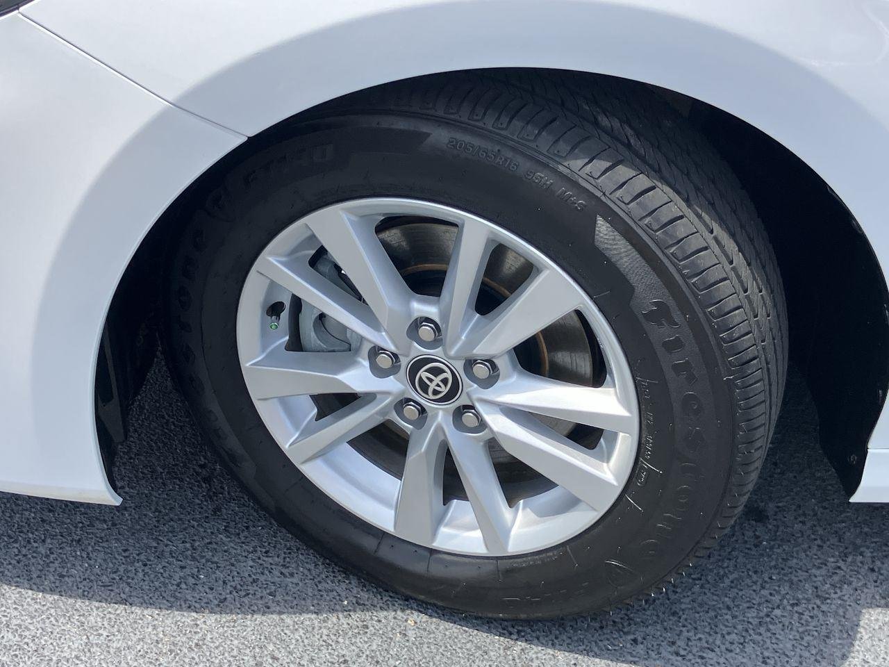 Used 2026 Ice Cap Toyota LE image 9