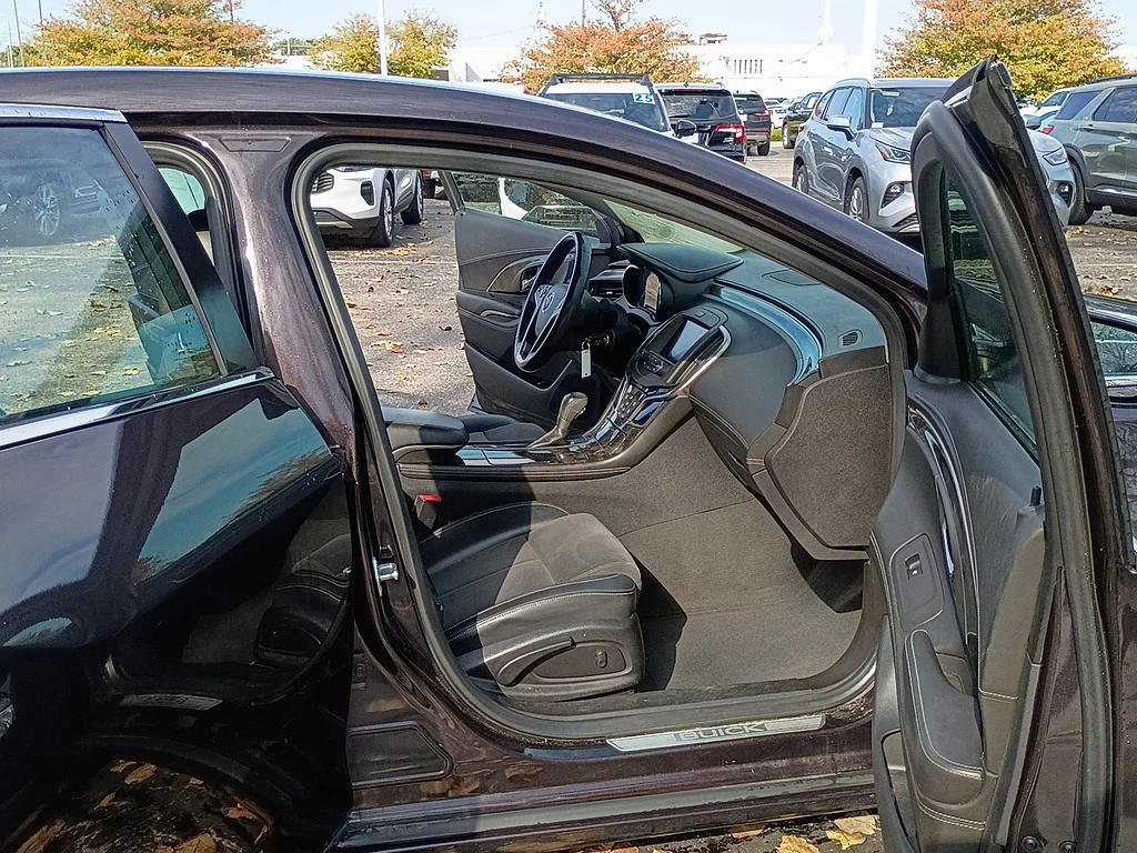 Used 2014 Midnight Amethyst Metallic Buick Base image 16