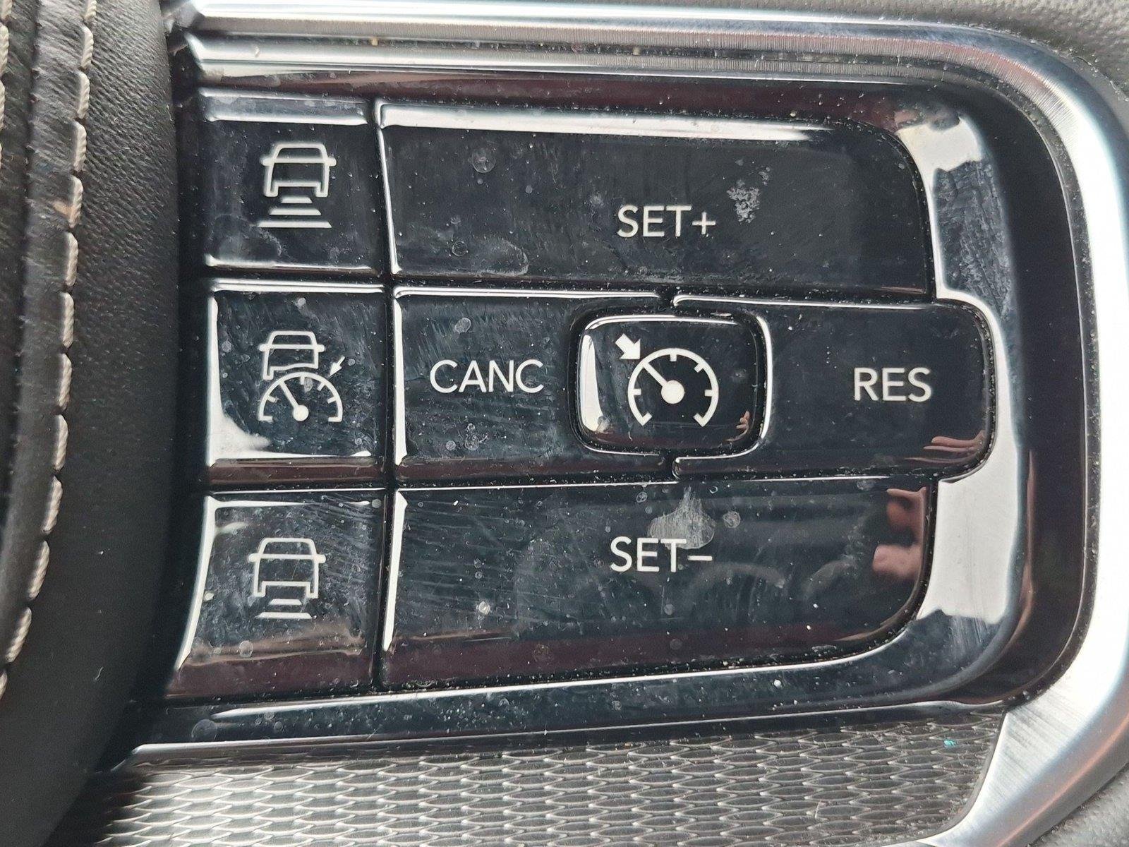 Used 2024 Baltic Gray Metallic Clearcoat Jeep Series II image 21