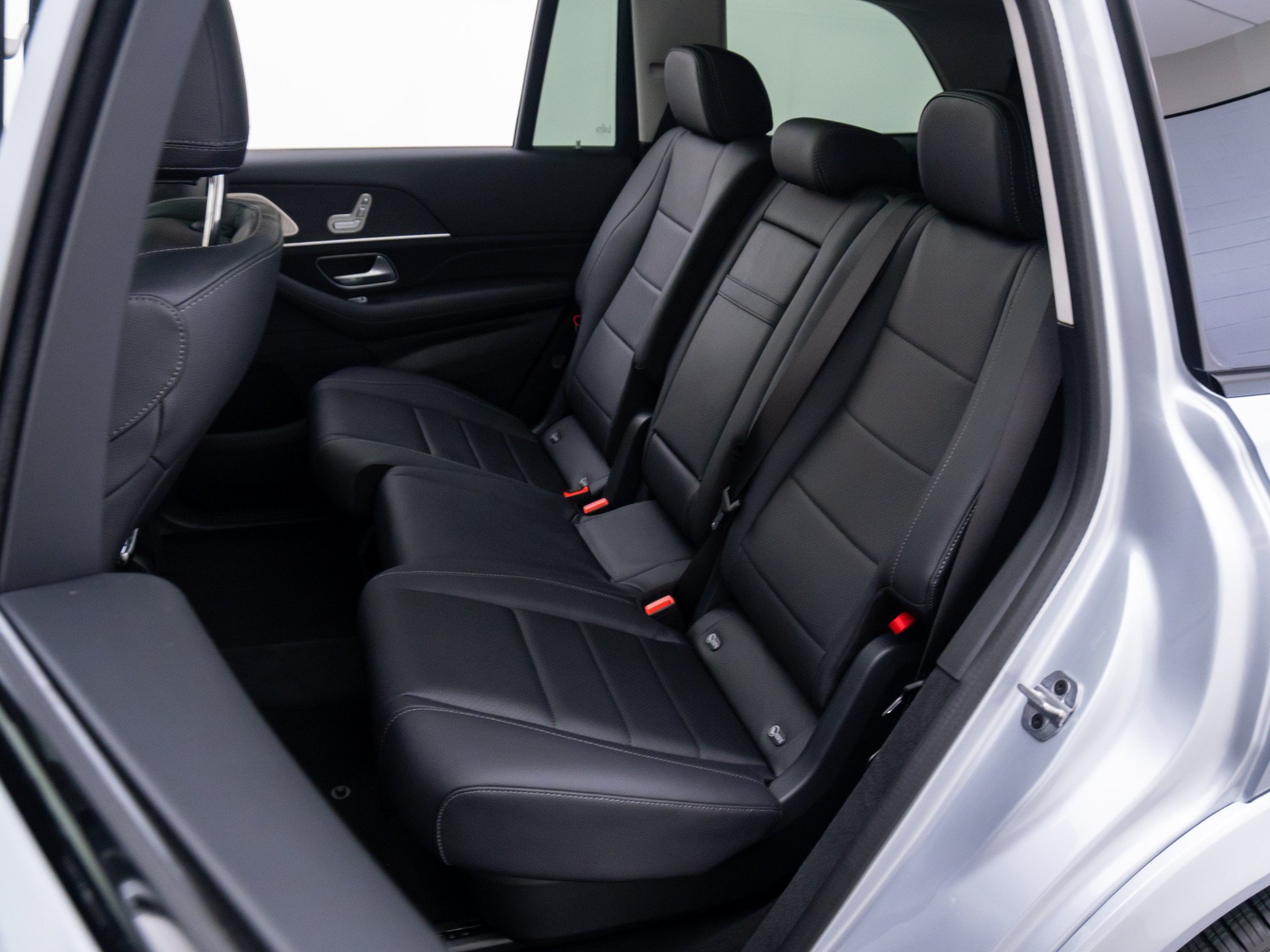 New 2026 Silver Mercedes-Benz GLS 450 image 59