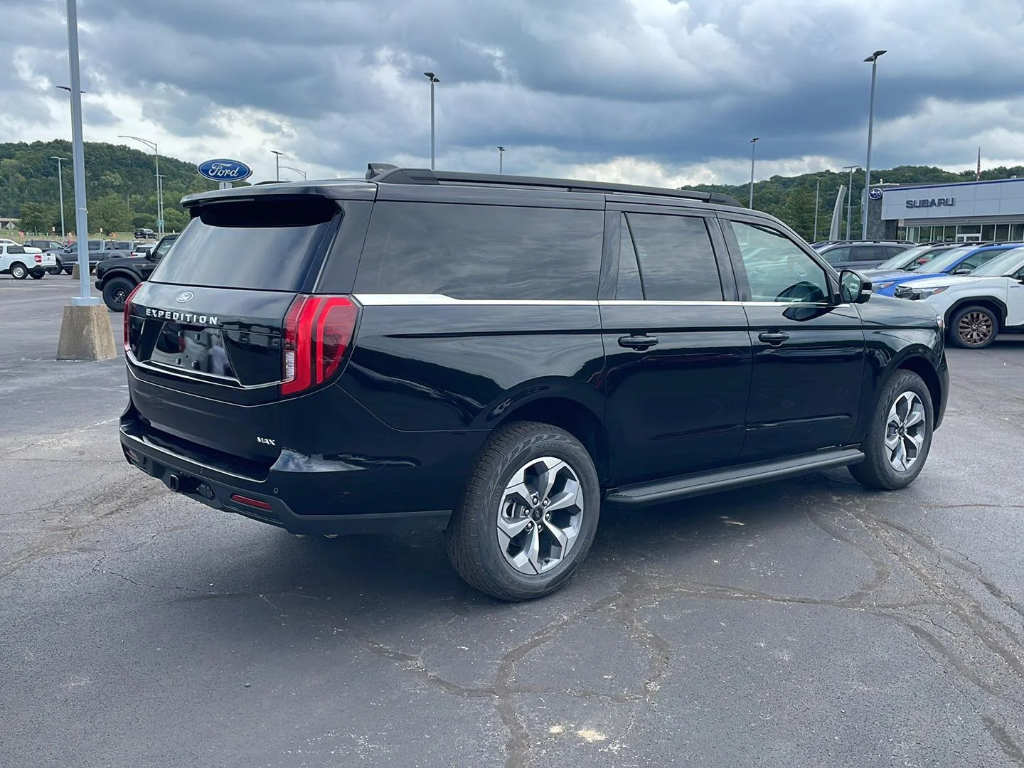 New 2027 Agate Black Metallic Ford Active image 5