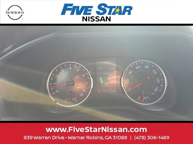 Used 2022  Toyota XLE Premium image 21