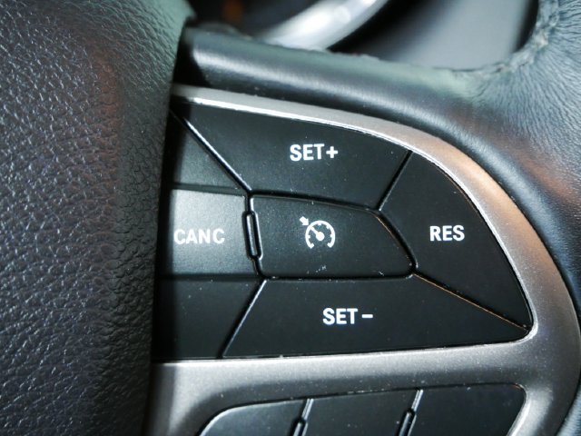 Used 2019 White Jeep Limited image 27