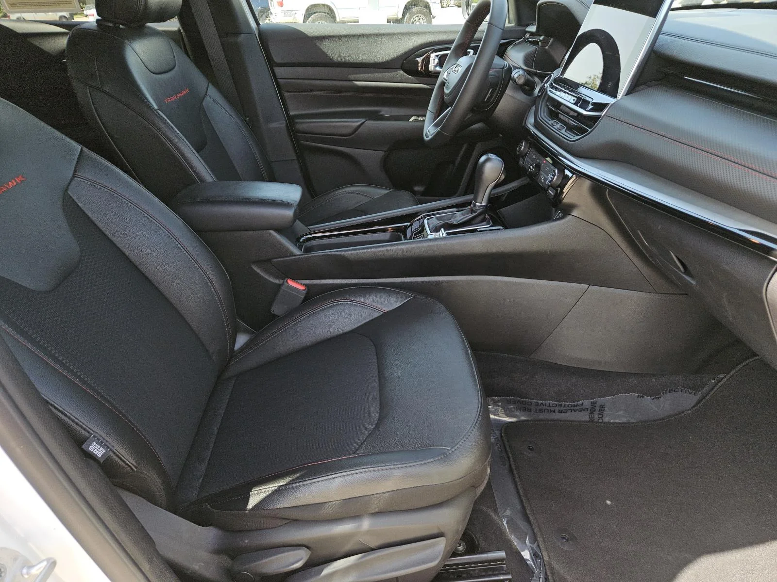 2025 Jeep Compass Trailhawk - Photo 32