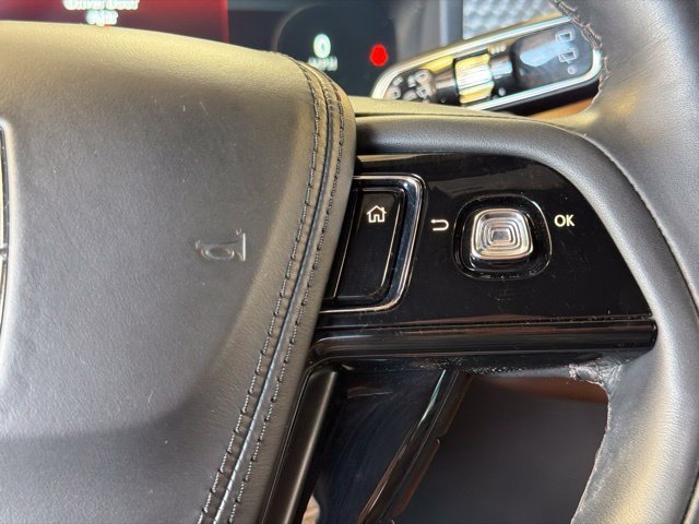 Used 2022  Lincoln Grand Touring image 27