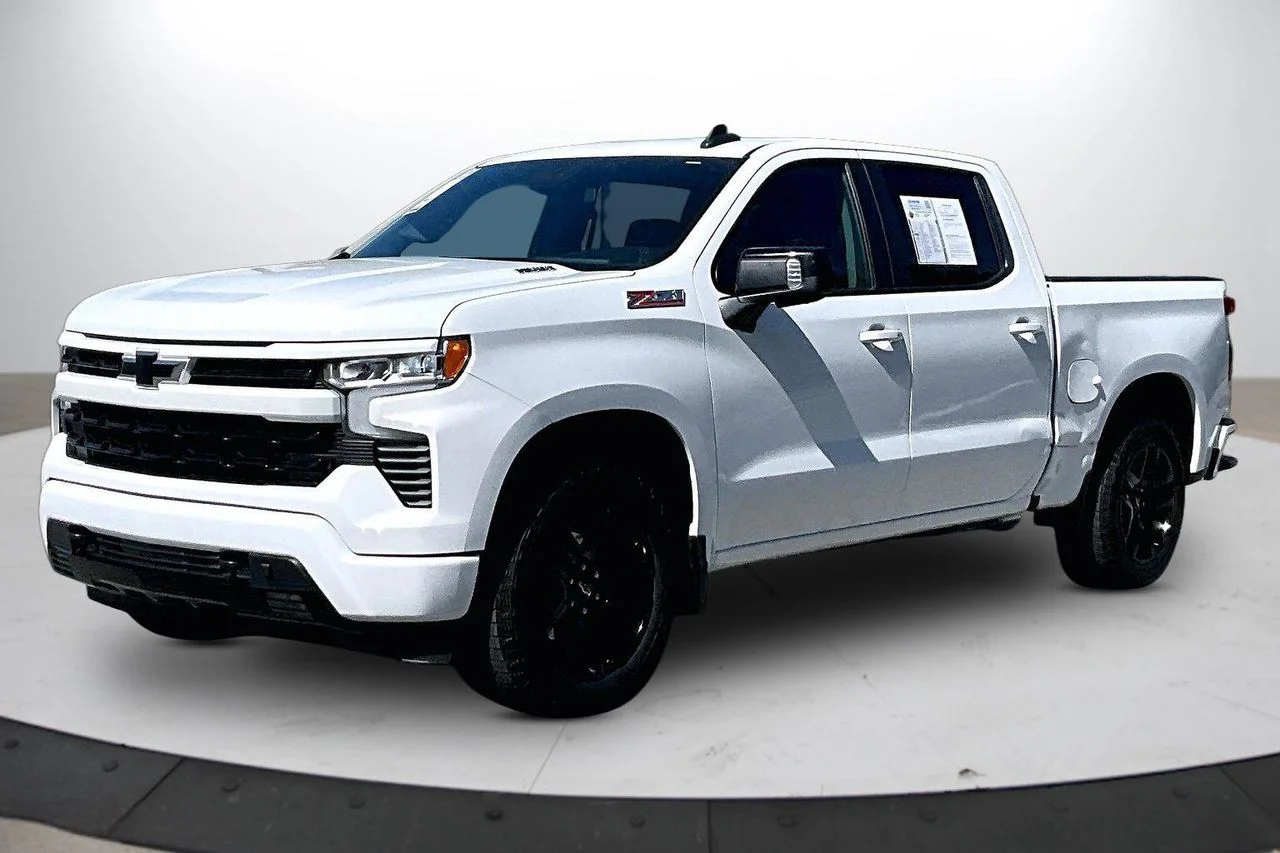 Used 2023 White Chevrolet RST image 4