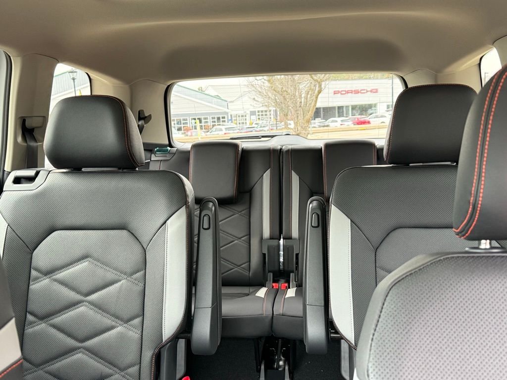 New 2026 White Volkswagen 2.0T Peak Edition image 40