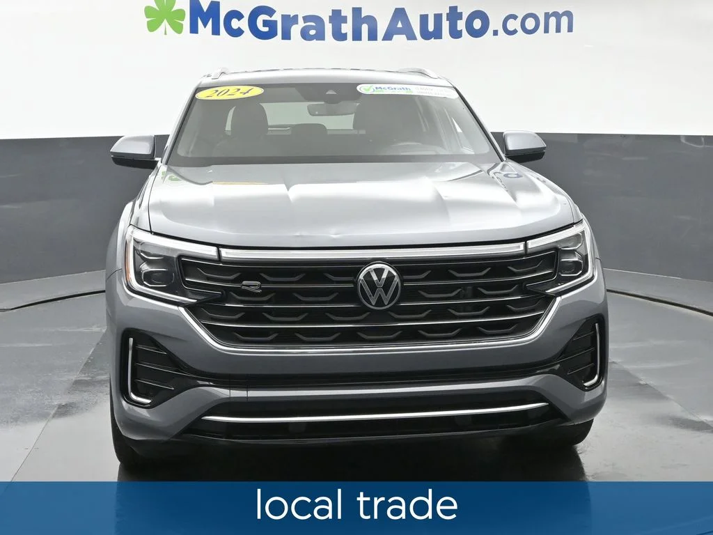 Used 2024 Gray Volkswagen 2.0T SEL R-Line image 5