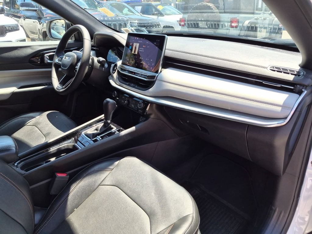 Used 2023 White Jeep Limited image 23