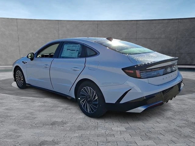 New 2026 White Hyundai SEL image 5